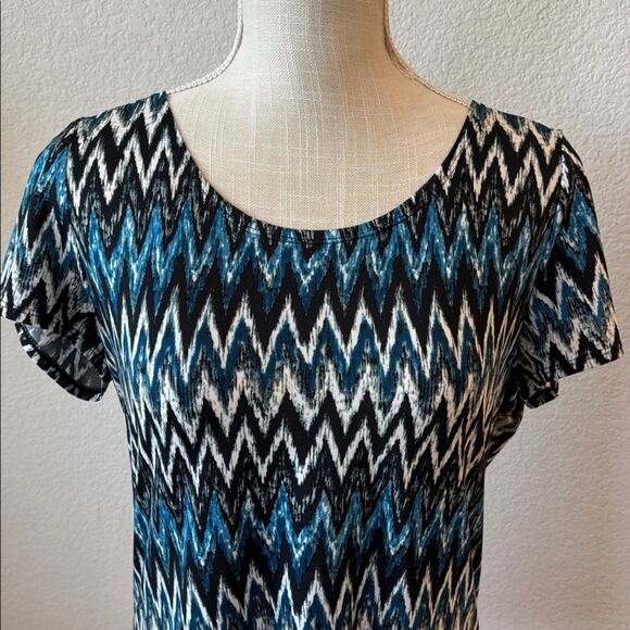 Notations Blue and Black Zigzag Top Medium - Picture 2 of 7
